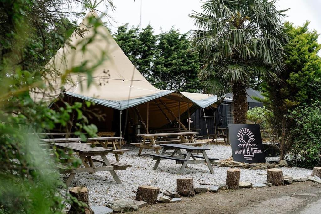 Honeycomb Lodge - Holiday Home 5 Min From Padstow Exterior foto