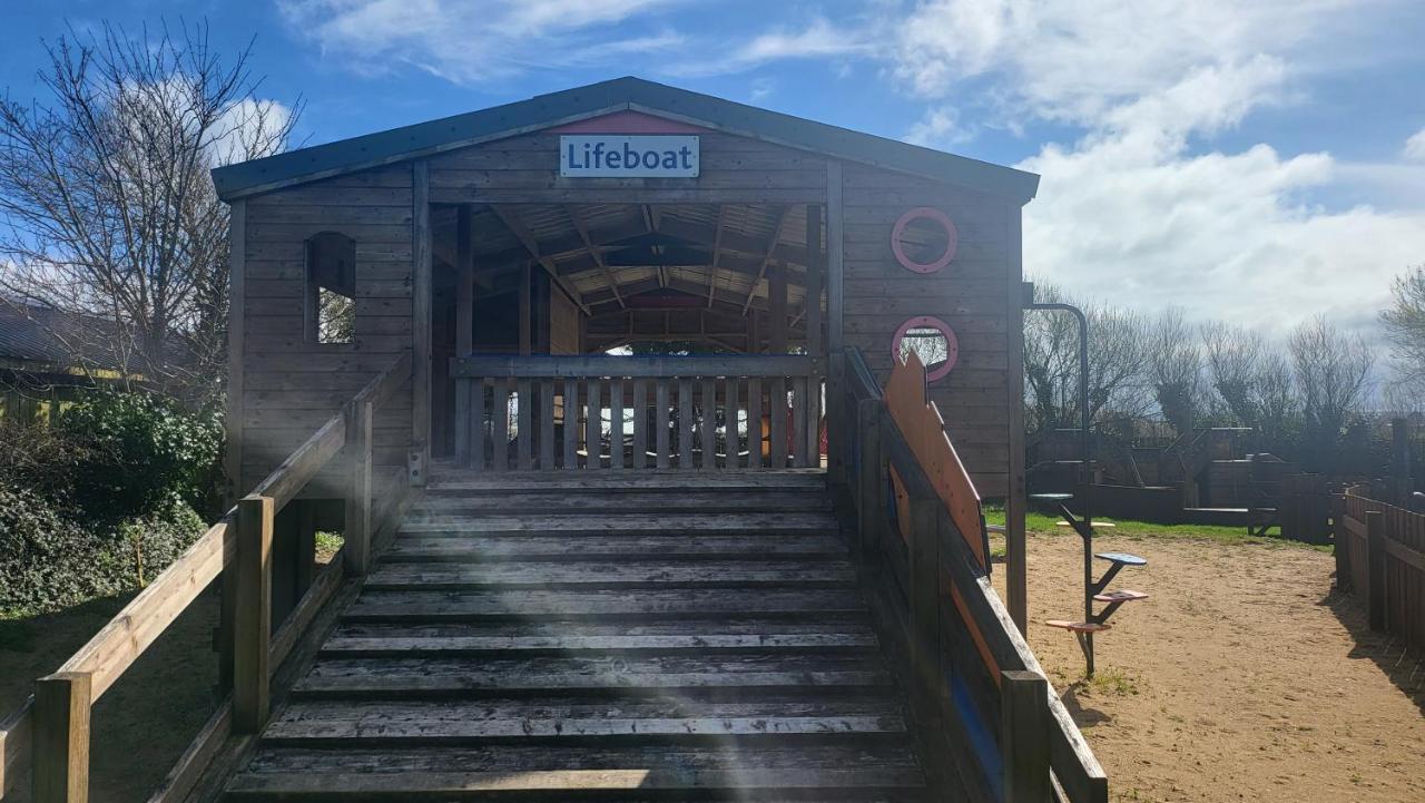 Honeycomb Lodge - Holiday Home 5 Min From Padstow Exterior foto